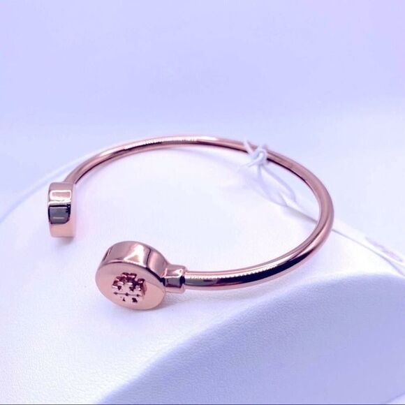 NWOT Tory Burch Rose Gold Logo Round Cuff Bracelet - Picture 6 of 7